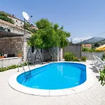 Two-Bedroom Holiday Home in Slano Vakantiehuis