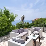 Two-Bedroom Holiday Home in Slano Vakantiehuis